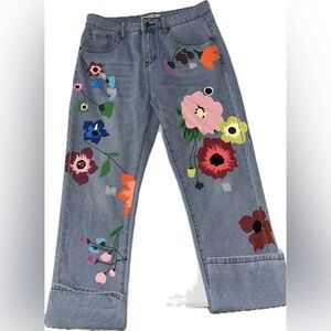 HOST PICK - Misslook Distressed Floral Denim Jeans